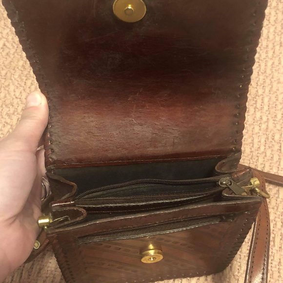 Carved Leather Purse - Picture 2 of 7